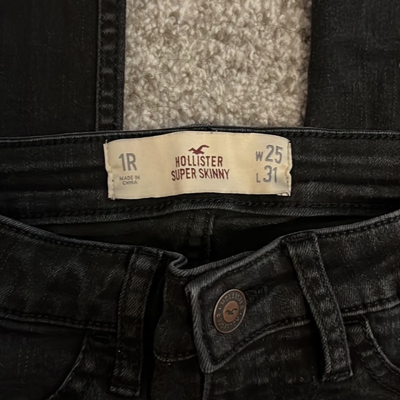 Hollister Super Skinny Black Jeans Size 1R - Picture 3 of 3